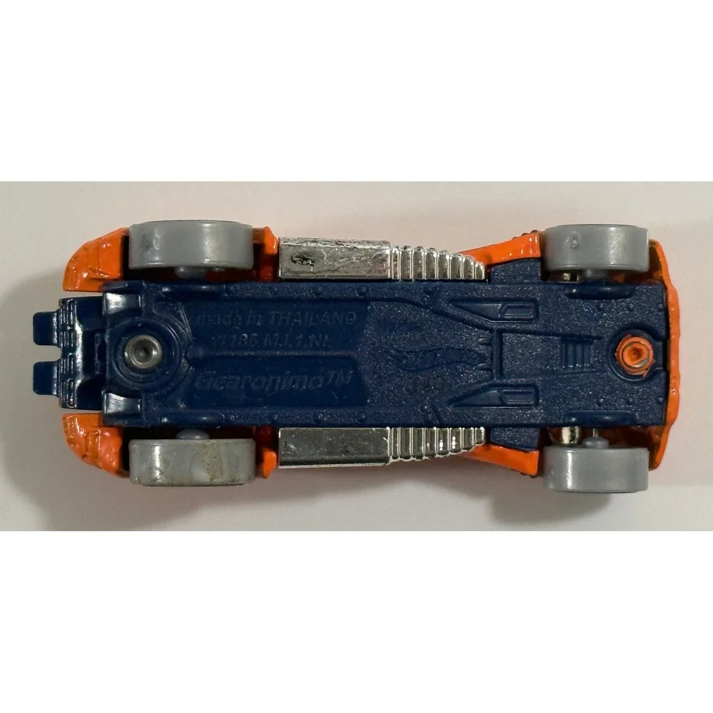 Hot Wheels Gearonimo Toy Car Kids 1:64 Orange Futuristic Racer 0G Graphics